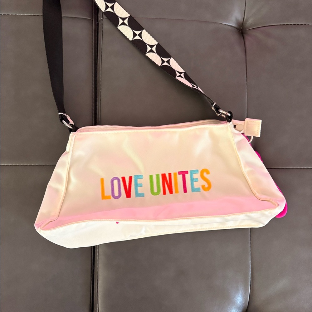 Adidas White Shoulder Bag with Stylish Design - Picture 6 of 7